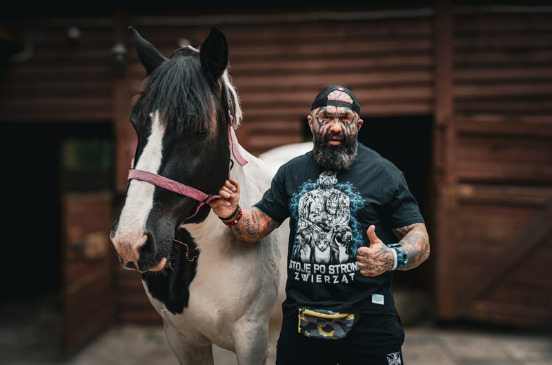 Koszulka "STOJĘ PO STRONIE ZWIERZĄT" - Marcin "Różal" Różalski